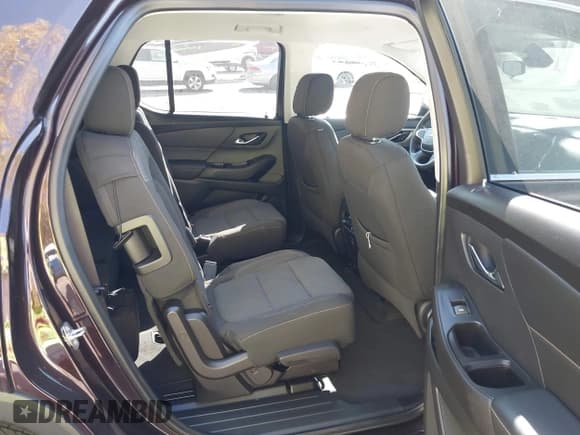 ✅ 2021 Chevrolet Traverse LT Cloth • VIN: 1GNEVGKW3MJ261227 • Lot: 43453989. Wystawiony na IAAI z przebiegiem 52 787 mil. Bezpłatny archiwum sprzedaży aukcyjnych z USA i szczegółowy raport historii pojazdu na DreamBid. Zdjęcie 8.