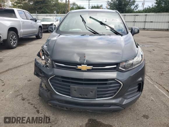 2020 Chevrolet Trax LS with VIN 3GNCJKSB6LL165828, listed as a Copart auction lot 81853005 with 110,741 mi miles and Salvage title. Bid and sale history available at DreamBid. Image 5.