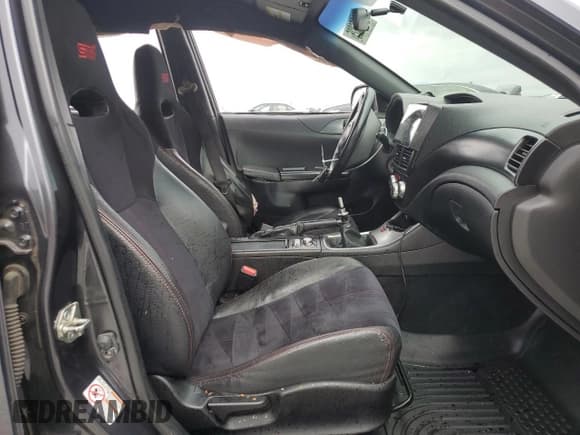 ✅ 2013 Subaru WRX WRX STI • VIN: JF1GR8H62DL850749 • Lot: 44276825. Wystawiony na Copart z przebiegiem 151 079 mil. Bezpłatny archiwum sprzedaży aukcyjnych z USA i szczegółowy raport historii pojazdu na DreamBid. Zdjęcie 7.