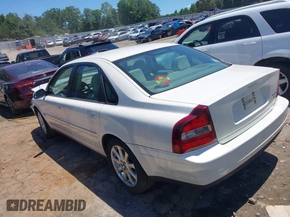 ✅ 2003 Volvo S80 • VIN: YV1TS91Z031304253 • Lot: 39456223. Wystawiony na IAAI z przebiegiem 62 592 mil. Bezpłatny archiwum sprzedaży aukcyjnych z USA i szczegółowy raport historii pojazdu na DreamBid. Zdjęcie 3.