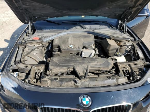 ✅ 2016 BMW 3 Series 320i • VIN: WBA8E1G57GNT33589 • Лот: 90409445. Опубликован ранее на Copart с пробегом 73 909 миль. Бесплатный доступ к архиву аукционных продаж из США и подробный отчёт об истории автомобиля на DreamBid. Изображение 11.