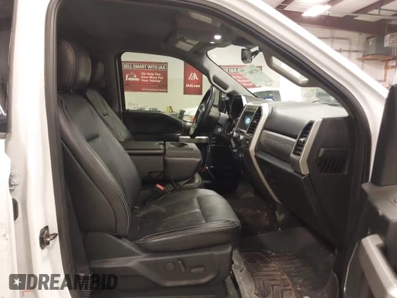 ✅ 2020 Ford F-250 XL • VIN: 1FT7W2B65LED67610 • Lot: 41288173. Listed on IAAI with 160,730 mi. Free auction sales archive from the USA and detailed vehicle history report at DreamBid. Image 5.