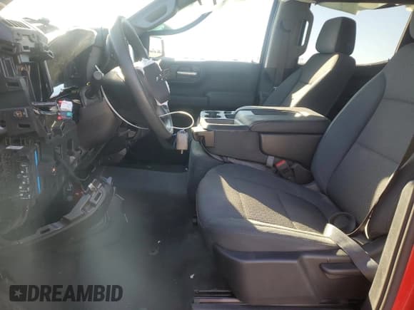 ✅ 2020 Chevrolet Silverado 1500 Custom Trail Boss • VIN: 1GCPYCEF2LZ112174 • Lot: 90975235. Wystawiony na Copart z przebiegiem 88 278 mil. Bezpłatny archiwum sprzedaży aukcyjnych z USA i szczegółowy raport historii pojazdu na DreamBid. Zdjęcie 7.