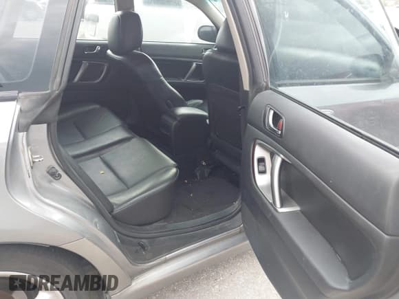 ✅ 2009 Subaru Legacy Limited • VIN: 4S3BL626297233063 • Lot: 43787613. Wystawiony na IAAI z przebiegiem 234 300 mil. Bezpłatny archiwum sprzedaży aukcyjnych z USA i szczegółowy raport historii pojazdu na DreamBid. Zdjęcie 8.