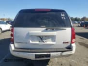 ✅ 2007 GMC Yukon XL SLT • VIN: 1GKFC16J97R184372 • Lot: 85392585. Listed on Copart with 209,192 mi. Free auction sales archive from the USA and detailed vehicle history report at DreamBid. Image 6.