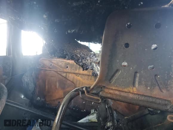 ✅ 1997 Jeep Cherokee SE • VIN: 1J4FJ28S3VL552181 • Lot: 53234135. Wystawiony na Copart z przebiegiem Nie podano. Bezpłatny archiwum sprzedaży aukcyjnych z USA i szczegółowy raport historii pojazdu na DreamBid. Zdjęcie 10.