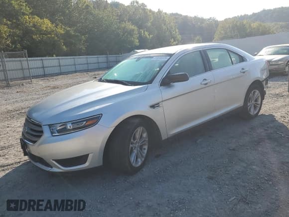 ✅ 2016 Ford Taurus SE • VIN: 1FAHP2D8XGG155107 • Lot: 71970325. Listed on Copart with 166,520 mi. Free auction sales archive from the USA and detailed vehicle history report at DreamBid. Image 1.