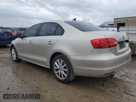 ✅ 2013 Volkswagen Jetta SE • VIN: 3VWDX7AJ8DM222170 • Лот: 80783284. Опубликован ранее на Copart с пробегом 120 917 миль. Бесплатный доступ к архиву аукционных продаж из США и подробный отчёт об истории автомобиля на DreamBid. Изображение 2.