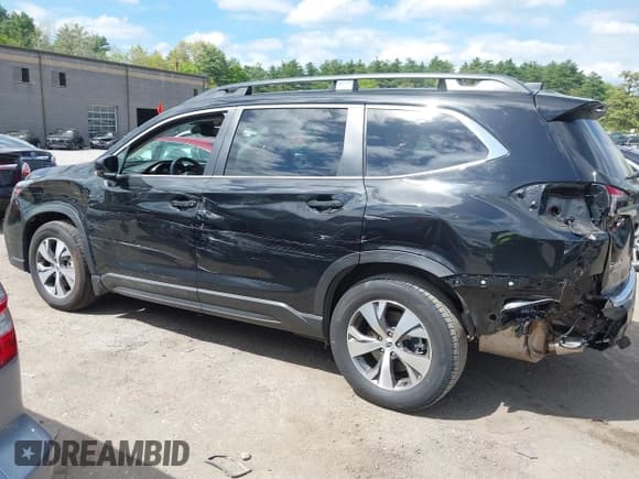 ✅ 2024 Subaru Ascent Premium • VIN: 4S4WMAED7R3422371 • Lot: 42230321. Listed on IAAI with 11,931 mi. Free auction sales archive from the USA and detailed vehicle history report at DreamBid. Image 14.