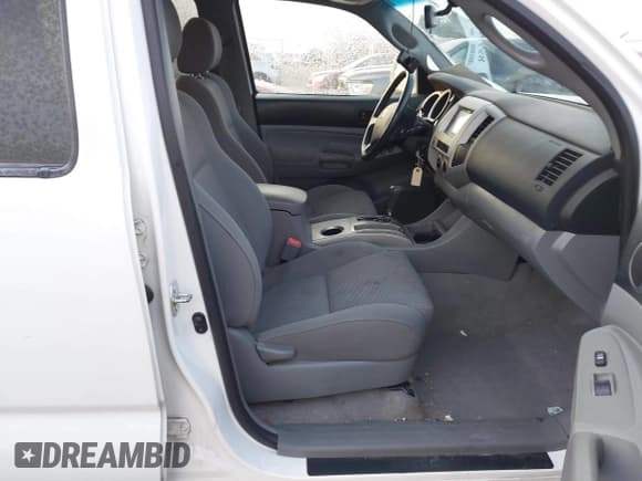 ✅ 2006 Toyota Tacoma PreRunner • VIN: 5TEJU62N06Z284114 • Лот: 41285658. Опубликован ранее на IAAI с пробегом 92 160 миль. Бесплатный доступ к архиву аукционных продаж из США и подробный отчёт об истории автомобиля на DreamBid. Изображение 5.