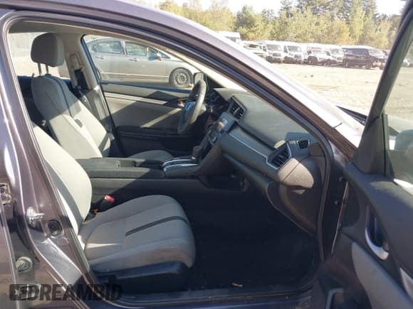 ✅ 2018 Honda Civic LX • VIN: 19XFC2F51JE203293 • Lot: 43380270. Listed on IAAI with 84,439 mi. Free auction sales archive from the USA and detailed vehicle history report at DreamBid. Image 5.