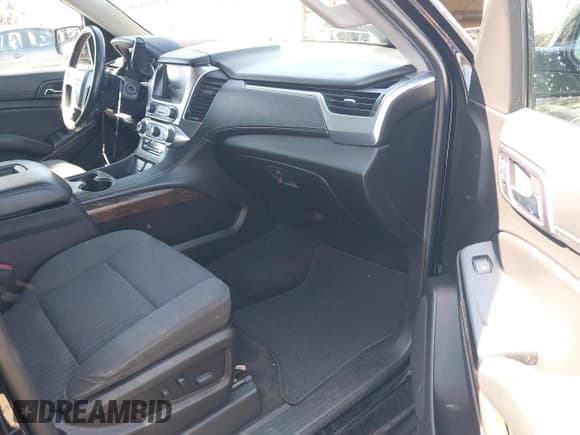 ✅ 2017 Chevrolet Suburban LS • VIN: 1GNSCGKC1HR338621 • Lot: 41696381. Listed on IAAI with 194,687 mi. Free auction sales archive from the USA and detailed vehicle history report at DreamBid. Image 5.