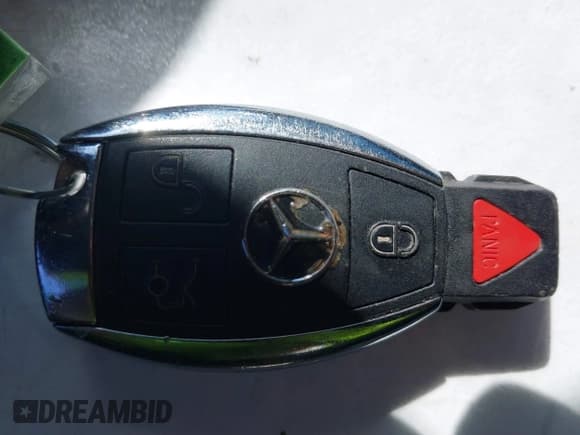 ✅ 2018 Mercedes-Benz C 300 • VIN: WDDWK4JB6JF754939 • Lot: 37406882. Wystawiony na IAAI z przebiegiem 73 043 mil. Bezpłatny archiwum sprzedaży aukcyjnych z USA i szczegółowy raport historii pojazdu na DreamBid. Zdjęcie 11.