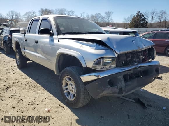 ✅ 2004 Dodge Dakota SLT • VIN: 1D7HL48N04S651386 • Lot: 46568045. Wystawiony na Copart z przebiegiem 216 574 mil. Bezpłatny archiwum sprzedaży aukcyjnych z USA i szczegółowy raport historii pojazdu na DreamBid. Zdjęcie 4.