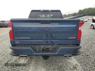 ✅ 2021 Chevrolet Silverado 1500 RST • VIN: 1GCUYEED0MZ356288 • Lot: 71823404. Wystawiony na Copart z przebiegiem 33 518 mil. Bezpłatny archiwum sprzedaży aukcyjnych z USA i szczegółowy raport historii pojazdu na DreamBid. Zdjęcie 6.