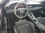 ✅ 2022 Porsche 911 Carrera S • VIN: WP0CB2A95NS245419 • Lot: 74855374. Wystawiony na Copart z przebiegiem 8 649 mil. Bezpłatny archiwum sprzedaży aukcyjnych z USA i szczegółowy raport historii pojazdu na DreamBid. Zdjęcie 8.