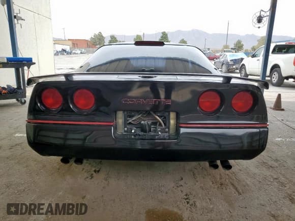 ✅ 1988 Chevrolet Corvette • VIN: 1G1YY2185J5122359 • Лот: 59104315. Опубликован ранее на Copart с пробегом 93 088 миль. Бесплатный доступ к архиву аукционных продаж из США и подробный отчёт об истории автомобиля на DreamBid. Изображение 6.