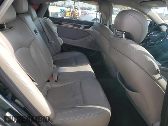 ✅ 2016 Hyundai Genesis 3.8L • VIN: KMHGN4JE3GU137501 • Lot: 87022534. Wystawiony na Copart z przebiegiem 136 028 mil. Bezpłatny archiwum sprzedaży aukcyjnych z USA i szczegółowy raport historii pojazdu na DreamBid. Zdjęcie 10.