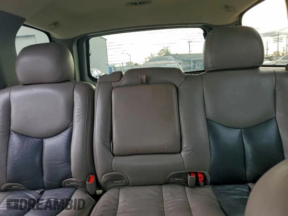 ✅ 2005 Chevrolet Tahoe LS • VIN: 1GNEC13V15R254501 • Lot: 95501555. Listed on Copart with 170,417 mi. Free auction sales archive from the USA and detailed vehicle history report at DreamBid. Image 10.