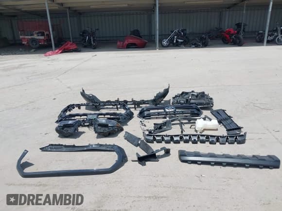 ✅ 2025 Toyota Tacoma SR • VIN: 3TYKD5HN5ST021344 • Lot: 42568643. Wystawiony na IAAI z przebiegiem 5 567 mil. Bezpłatny archiwum sprzedaży aukcyjnych z USA i szczegółowy raport historii pojazdu na DreamBid. Zdjęcie 12.