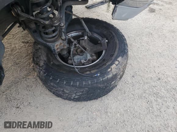 ✅ 2003 Chevrolet Silverado 1500 LS • VIN: 2GCEC19T131141071 • Лот: 73576834. Опубликован ранее на Copart с пробегом 151 058 миль. Бесплатный доступ к архиву аукционных продаж из США и подробный отчёт об истории автомобиля на DreamBid. Изображение 12.