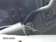 ✅ 2005 Chevrolet Suburban LT • VIN: 3GNEC16Z55G160622 • Лот: 41936772. Опубликован ранее на IAAI с пробегом 374 906 миль. Бесплатный доступ к архиву аукционных продаж из США и подробный отчёт об истории автомобиля на DreamBid. Изображение 11.