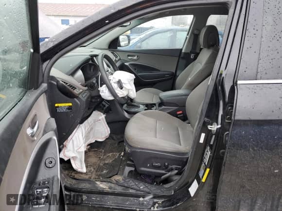 ✅ 2018 Hyundai Santa Fe 2.4L • VIN: 5XYZUDLBXJG555436 • Lot: 38876983. Wystawiony na Copart z przebiegiem 102 667 mil mil. Skorzystaj z bezpłatnego archiwum sprzedaży aukcyjnych z USA i zobacz szczegółowy raport historii pojazdu na DreamBid. Zdjęcie 7.