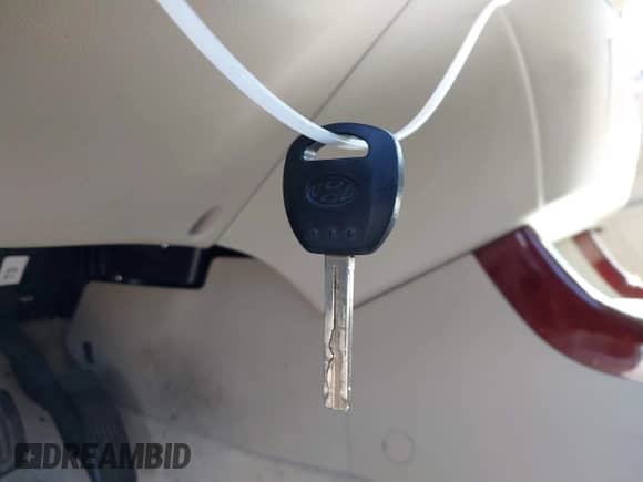 2007 Hyundai Azera SE with VIN KMHFC46F07A183646, listed as a IAAI auction lot 41705832 with 67,230 mi miles and . Bid and sale history available at DreamBid. Image 11.