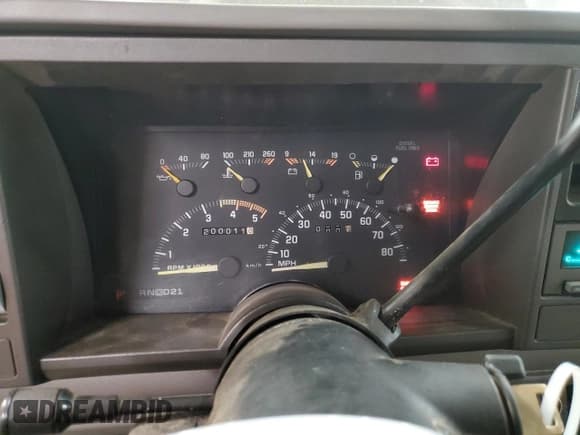 ✅ 1993 GMC Sierra 1500 • VIN: 1GTHC39F2PE543530 • Lot: 83612804. Wystawiony na Copart z przebiegiem 200 011 mil. Bezpłatny archiwum sprzedaży aukcyjnych z USA i szczegółowy raport historii pojazdu na DreamBid. Zdjęcie 9.