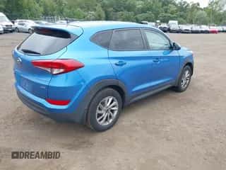 2018 Hyundai Tucson SE z VIN KM8J2CA42JU652027, wystawiony jako IAAI lot #43194087 z przebiegiem 105 824 mil mil oraz . Historia ofert i sprzedaży dostępna na DreamBid. Obrazek 4.