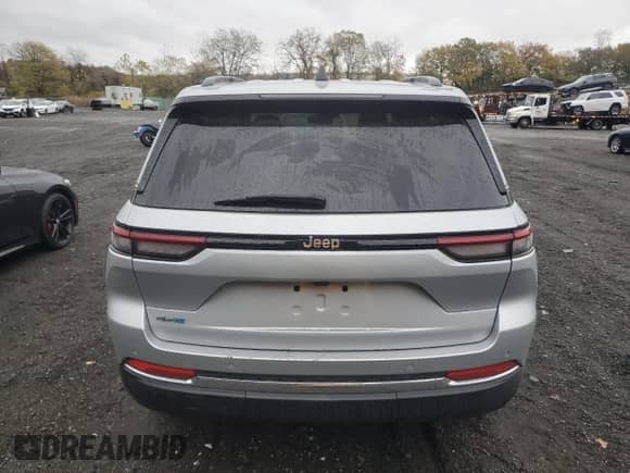 2023 Jeep Grand Cherokee with VIN 1C4RJYB67PC623581, listed as a Copart auction lot 90928685 with 43,689 mi miles and Clean title. Bid and sale history available at DreamBid. Image 6.