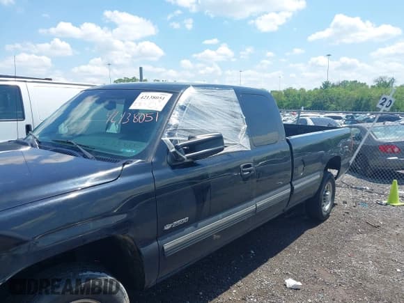 ✅ 1999 Chevrolet Silverado 2500 LS • VIN: 1GCGC29U3XE218776 • Lot: 42138051. Listed on IAAI with 173,626 mi. Free auction sales archive from the USA and detailed vehicle history report at DreamBid. Image 6.