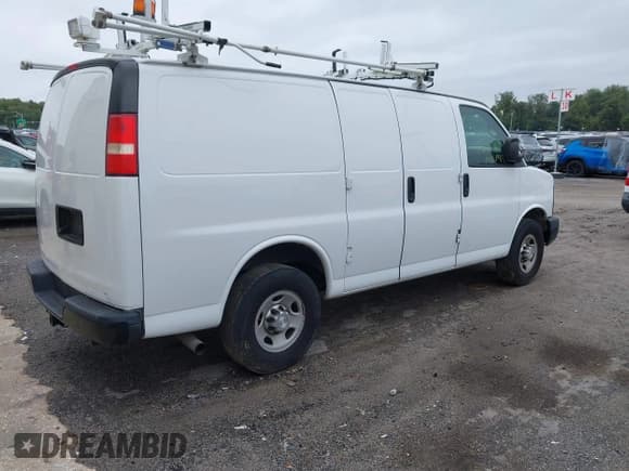 ✅ 2015 Chevrolet Express Cargo • VIN: 1GCWGFCF0F1158866 • Lot: 43135361. Listed on IAAI with 132,483 mi. Free auction sales archive from the USA and detailed vehicle history report at DreamBid. Image 4.