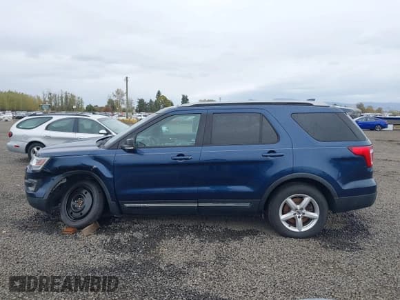 ✅ 2017 Ford Explorer XLT • VIN: 1FM5K8D88HGD05355 • Lot: 43491901. Wystawiony na IAAI z przebiegiem 112 202 mil. Bezpłatny archiwum sprzedaży aukcyjnych z USA i szczegółowy raport historii pojazdu na DreamBid. Zdjęcie 14.
