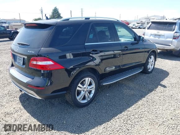 ✅ 2014 Mercedes-Benz M 350 • VIN: 4JGDA2EB7EA409002 • Lot: 42347651. Wystawiony na IAAI z przebiegiem 151 684 mil. Bezpłatny archiwum sprzedaży aukcyjnych z USA i szczegółowy raport historii pojazdu na DreamBid. Zdjęcie 4.