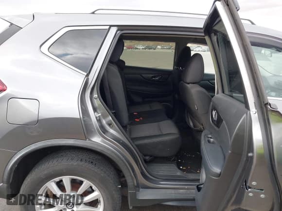 ✅ 2017 Nissan Rogue SV • VIN: KNMAT2MV9HP582387 • Lot: 43684167. Listed on IAAI with 130,250 mi. Free auction sales archive from the USA and detailed vehicle history report at DreamBid. Image 8.