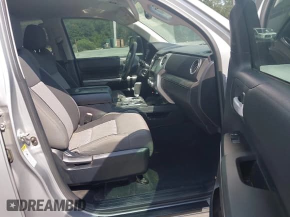 ✅ 2014 Toyota Tundra SR • VIN: 5TFUY5F17EX396210 • Lot: 43169441. Listed on IAAI with 311,850 mi. Free auction sales archive from the USA and detailed vehicle history report at DreamBid. Image 5.