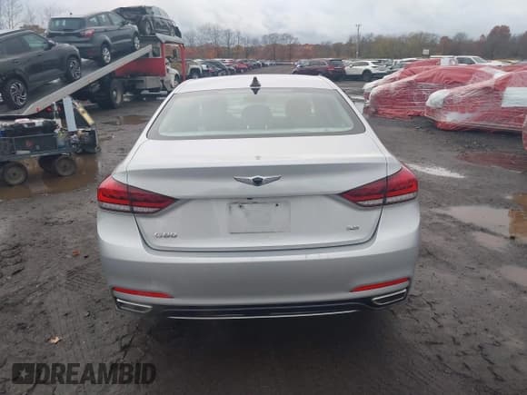 ✅ 2018 Genesis G80 3.8L • VIN: KMHGN4JE1JU237104 • Lot: 43665335. Wystawiony na IAAI z przebiegiem 44 988 mil. Bezpłatny archiwum sprzedaży aukcyjnych z USA i szczegółowy raport historii pojazdu na DreamBid. Zdjęcie 16.