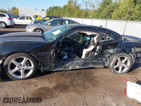 ✅ 2015 Chevrolet Camaro LT • VIN: 2G1FF1E35F9269572 • Lot: 37784575. Listed on IAAI with Not provided. Free auction sales archive from the USA and detailed vehicle history report at DreamBid. Image 14.