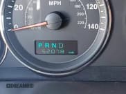 ✅ 2006 Jeep Commander Limited • VIN: 1J8HH58N86C357645 • Lot: 43176582. Wystawiony na IAAI z przebiegiem 52 078 mil. Bezpłatny archiwum sprzedaży aukcyjnych z USA i szczegółowy raport historii pojazdu na DreamBid. Zdjęcie 15.