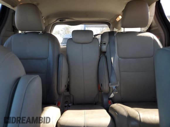 ✅ 2018 Toyota Sienna XLE Auto Access Seat • VIN: 5TDYZ3DC2JS929068 • Lot: 72091055. Listed on Copart with 80,417 mi. Free auction sales archive from the USA and detailed vehicle history report at DreamBid. Image 10.
