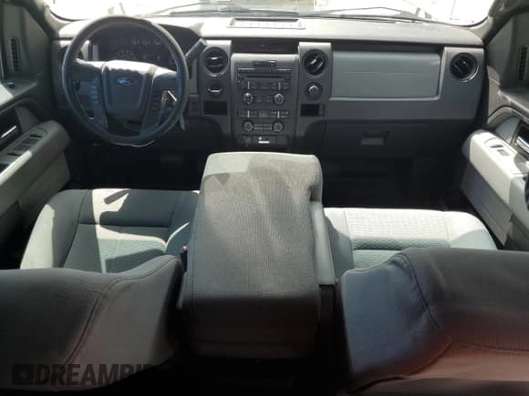 ✅ 2014 Ford F-150 XL • VIN: 1FTFX1CF5EKE93326 • Lot: 83835535. Wystawiony na Copart z przebiegiem 119 610 mil. Bezpłatny archiwum sprzedaży aukcyjnych z USA i szczegółowy raport historii pojazdu na DreamBid. Zdjęcie 8.