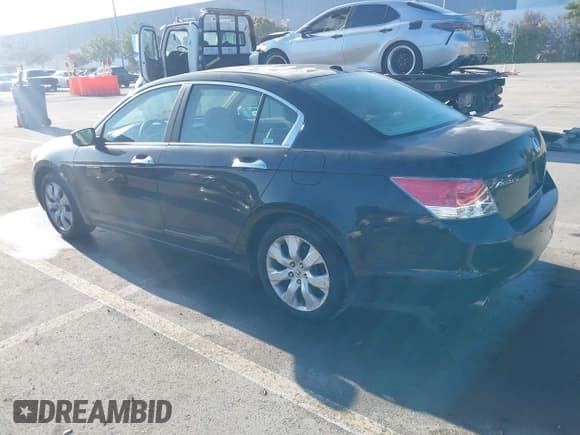 ✅ 2009 Honda Accord EX-L • VIN: 1HGCP36839A008657 • Lot: 43836626. Wystawiony na IAAI z przebiegiem 130 218 mil. Bezpłatny archiwum sprzedaży aukcyjnych z USA i szczegółowy raport historii pojazdu na DreamBid. Zdjęcie 3.