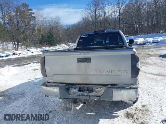 ✅ 2015 Toyota Tundra SR • VIN: 5TFUY5F14FX485993 • Lot: 41599461. Listed on IAAI with 197,547 mi. Free auction sales archive from the USA and detailed vehicle history report at DreamBid. Image 16.