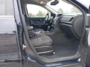 ✅ 2016 Chevrolet Traverse LT • VIN: 1GNKRGKD7GJ332374 • Lot: 43599056. Wystawiony na IAAI z przebiegiem 126 237 mil. Bezpłatny archiwum sprzedaży aukcyjnych z USA i szczegółowy raport historii pojazdu na DreamBid. Zdjęcie 5.