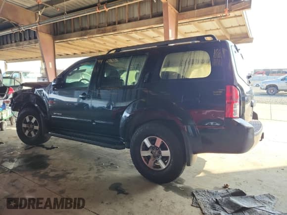 ✅ 2008 Nissan Pathfinder SE • VIN: 5N1AR18BX8C638753 • Lot: 82656375. Listed on Copart with 230,963 mi. Free auction sales archive from the USA and detailed vehicle history report at DreamBid. Image 2.