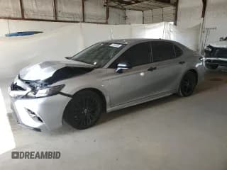 ✅ 2020 Toyota Camry SE • VIN: 4T1G11AK1LU318798 • Lot: 72040365. Wystawiony na Copart z przebiegiem 128 362 mil. Bezpłatny archiwum sprzedaży aukcyjnych z USA i szczegółowy raport historii pojazdu na DreamBid. Zdjęcie 1.
