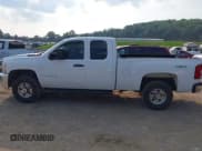 ✅ 2008 Chevrolet Silverado 2500HD 1LT • VIN: 1GCHK29K78E165815 • Lot: 42558979. Wystawiony na IAAI z przebiegiem 125 972 mil. Bezpłatny archiwum sprzedaży aukcyjnych z USA i szczegółowy raport historii pojazdu na DreamBid. Zdjęcie 14.