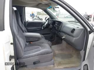 ✅ 1997 Dodge Dakota • VIN: 1B7GL23Y9VS240999 • Lot: 42397071. Wystawiony na IAAI z przebiegiem 235 684 mil. Bezpłatny archiwum sprzedaży aukcyjnych z USA i szczegółowy raport historii pojazdu na DreamBid. Zdjęcie 5.