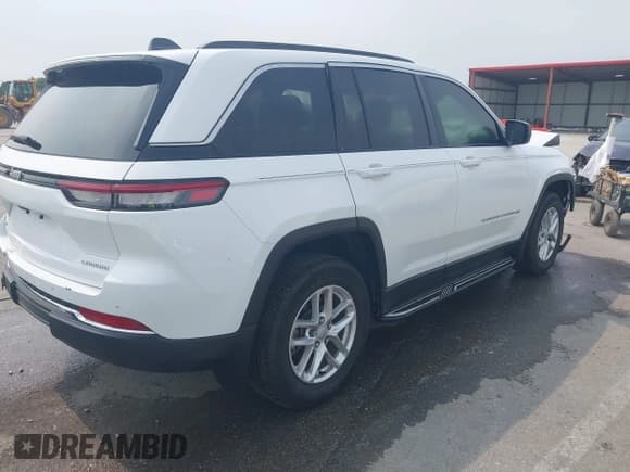 ✅ 2024 Jeep Grand Cherokee Altitude • VIN: 1C4RJHAG6RC247310 • Лот: 43149726. Опубликован ранее на IAAI с пробегом 6 220 миль. Бесплатный доступ к архиву аукционных продаж из США и подробный отчёт об истории автомобиля на DreamBid. Изображение 4.